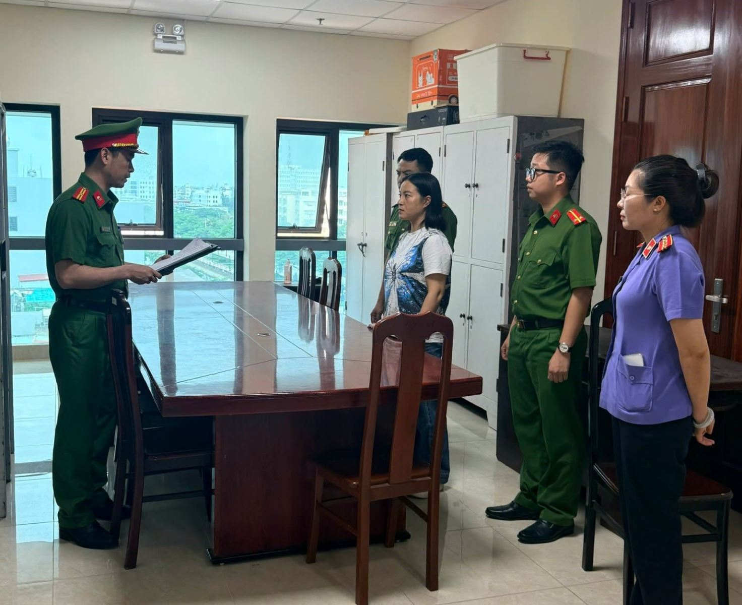 Bắt nữ quái lừa đảo 42 tỉ đồng trong giao dịch bất động sản tại Hưng Yên - Ảnh 1.
