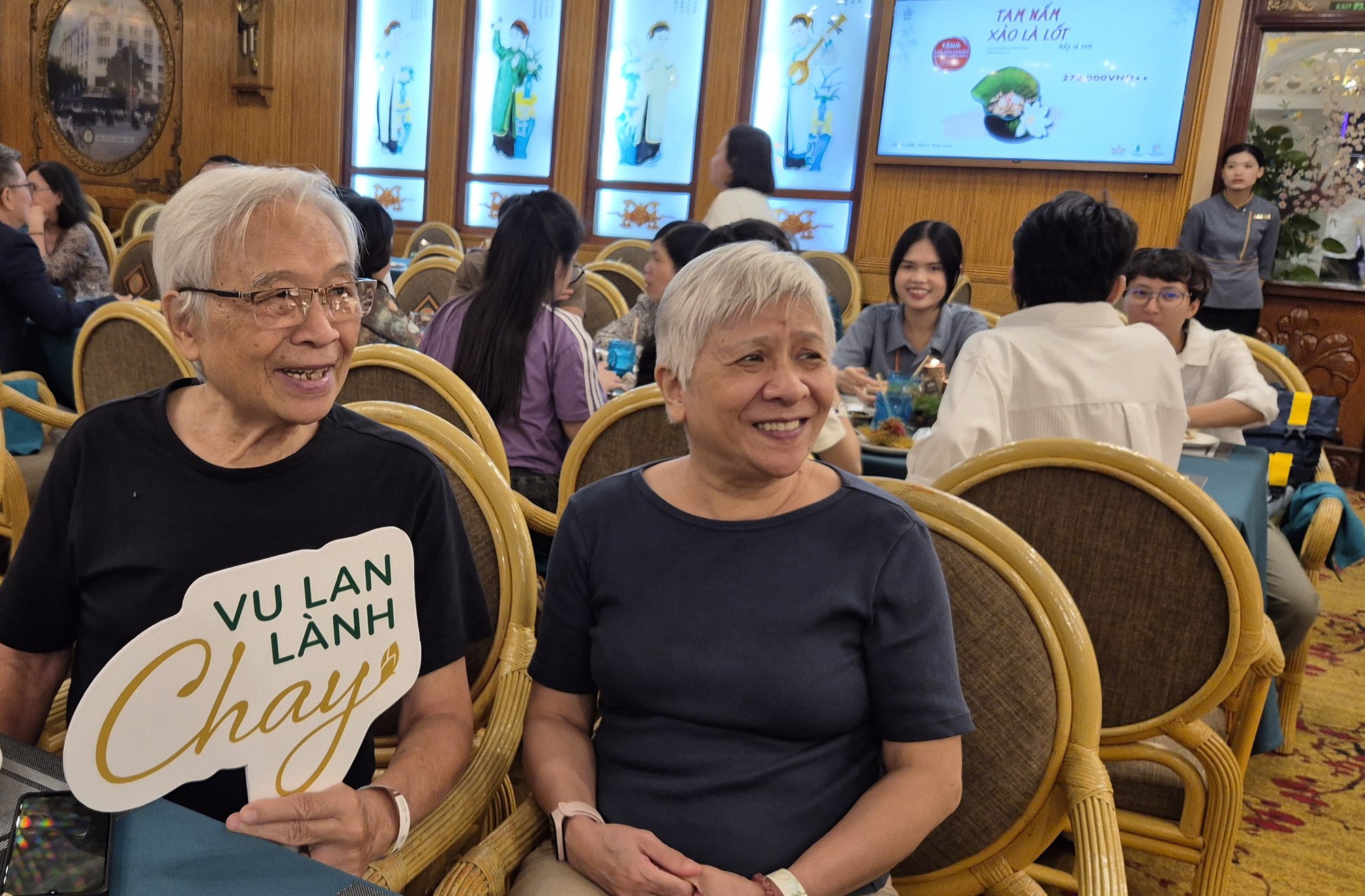 Kiến nghị hạ lãi suất dưới 6%, mở động lực từ “kinh tế bạc” ở TPHCM - Ảnh 1.