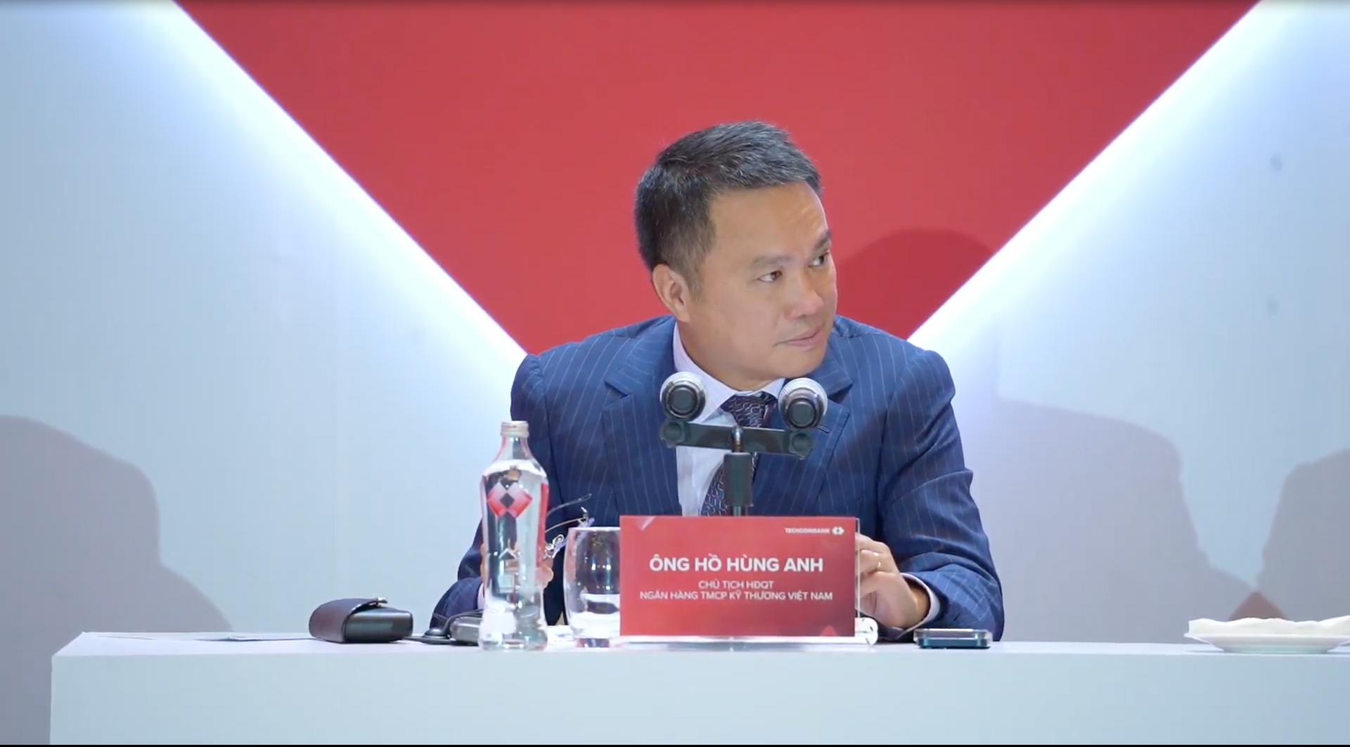 ĐHCĐ Techcombank: Hai kịch bản lợi nhuận, chia cổ tức tiền mặt 7%, cổ phiếu thưởng tỷ lệ tới 60%- Ảnh 3.