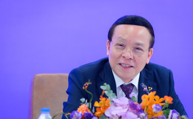 Ông Đỗ Minh Phú: “Chúng tôi có thể tự động hóa quy trình, nhưng không tự động hóa sự thấu hiểu khách hàng” - Ảnh 1.
