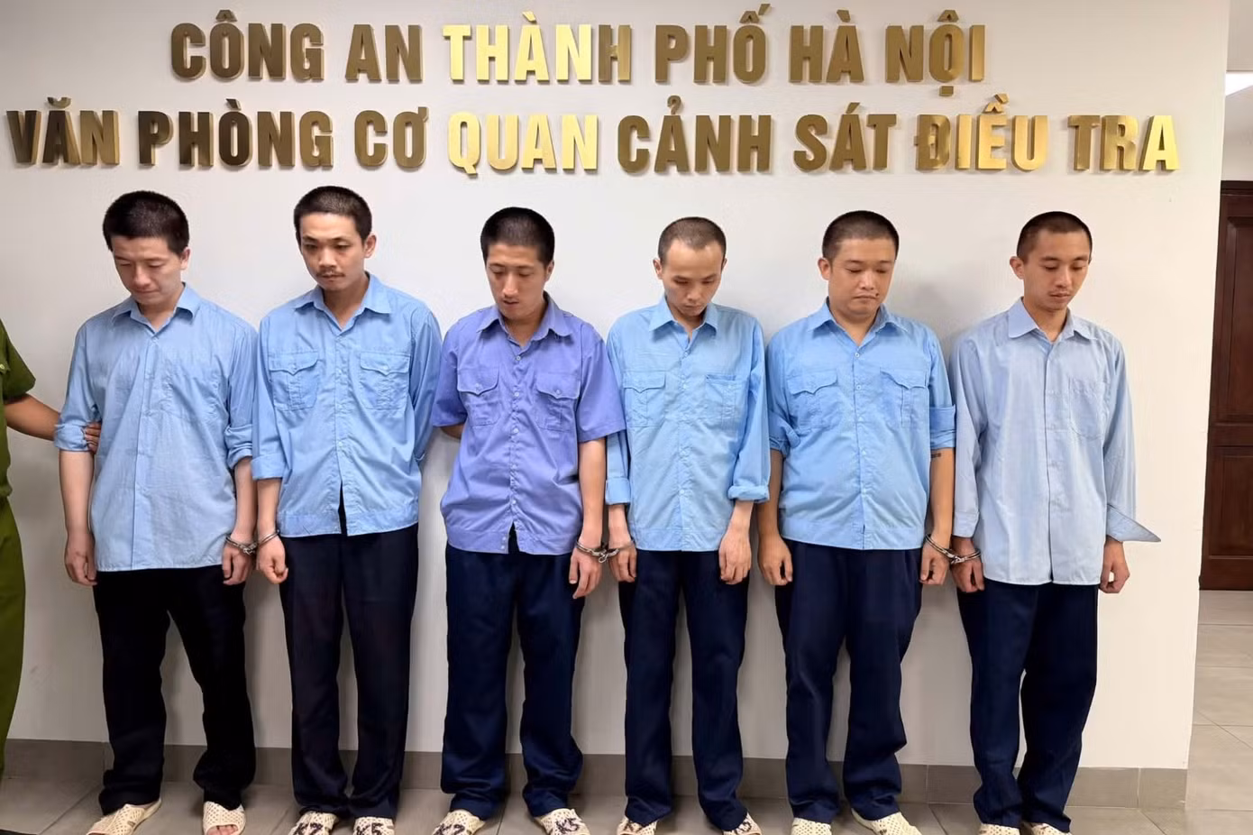 Công an Hà Nội triệt phá đường dây buôn lậu 8.000 cây vàng- Ảnh 1.