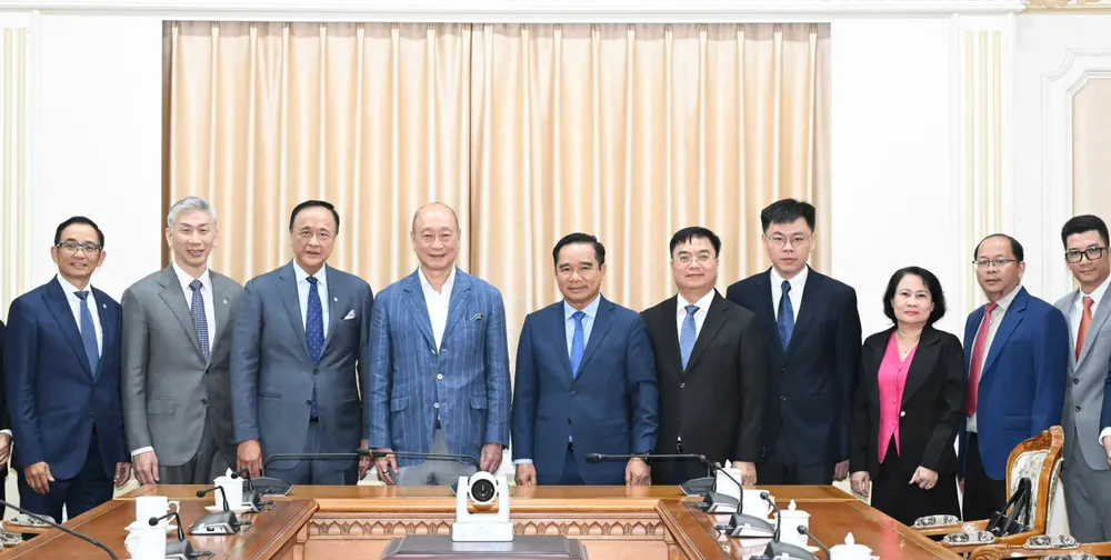 Tập đoàn UOB mong muốn mở rộng hoạt động tại TPHCM- Ảnh 3.