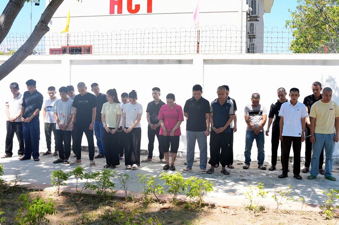 Đường dây lừa đảo xuyên quốc gia chiếm đoạt mấy chục tỉ đồng của người dân như thế nào?- Ảnh 1.
