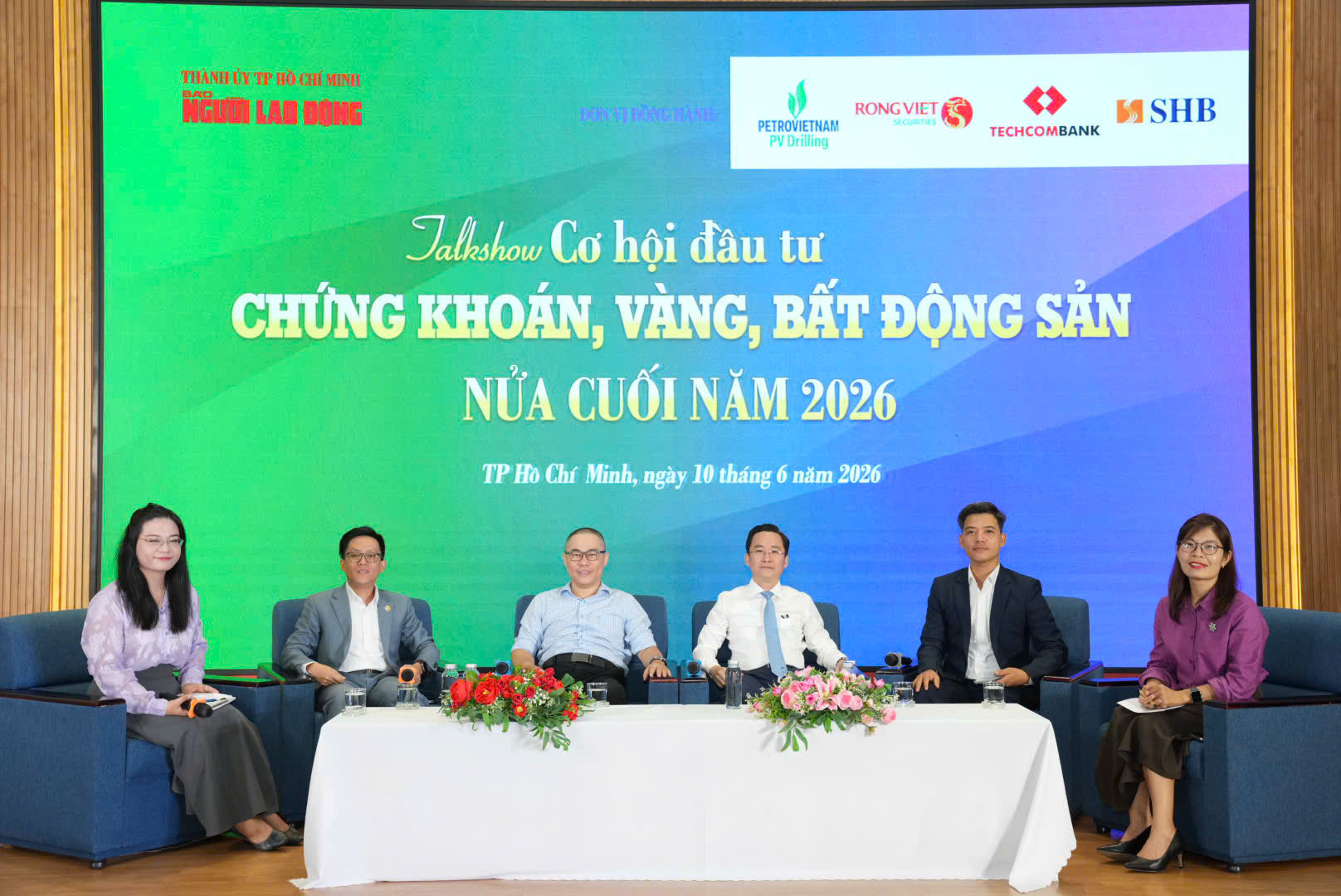 Giá vàng miếng SJC và vàng nhẫn Lao dốc không phanh trong tháng 6 năm 2026 - Ảnh 2.