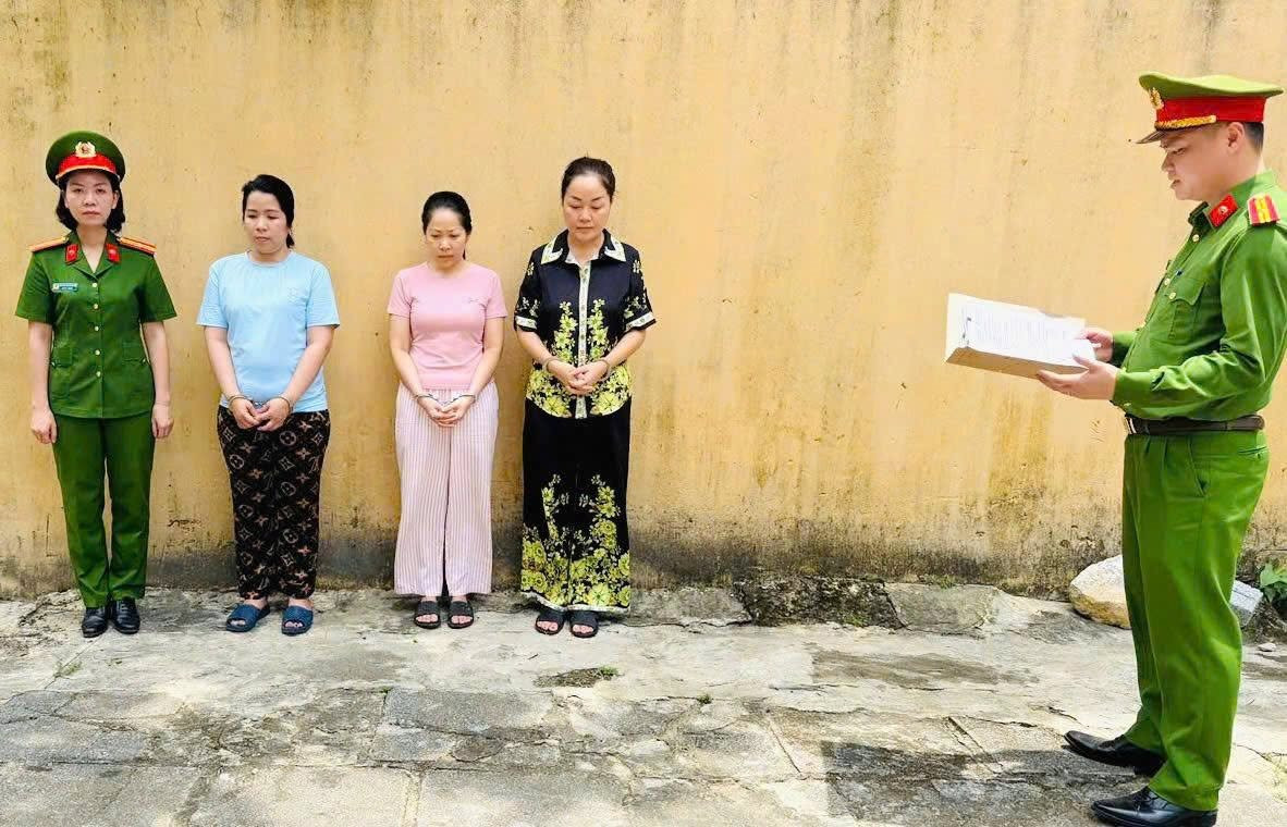 Khởi tố nhiều chủ doanh nghiệp, chủ tiệm vàng lớn trong đường dây buôn lậu kim cương xuyên quốc gia - Ảnh 2.