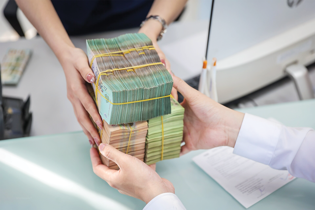 Sếp ABBank lý giải vì sao lãi suất chưa thể cố định trong 5 năm hay 10 năm - Ảnh 2.