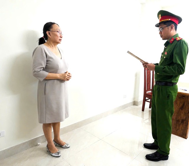 Khởi tố nhiều chủ doanh nghiệp, chủ tiệm vàng lớn trong đường dây buôn lậu kim cương xuyên quốc gia - Ảnh 1.
