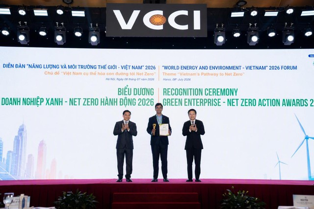 Thúc đẩy lộ trình trung hòa carbon: Techcombank nhận giải thưởng Top 10 Doanh nghiệp Net Zero 2026- Ảnh 2.