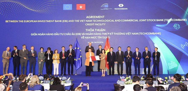 Thúc đẩy lộ trình trung hòa carbon: Techcombank nhận giải thưởng Top 10 Doanh nghiệp Net Zero 2026- Ảnh 3.
