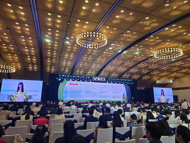 Thúc đẩy lộ trình trung hòa carbon: Techcombank nhận giải thưởng Top 10 Doanh nghiệp Net Zero 2026- Ảnh 4.