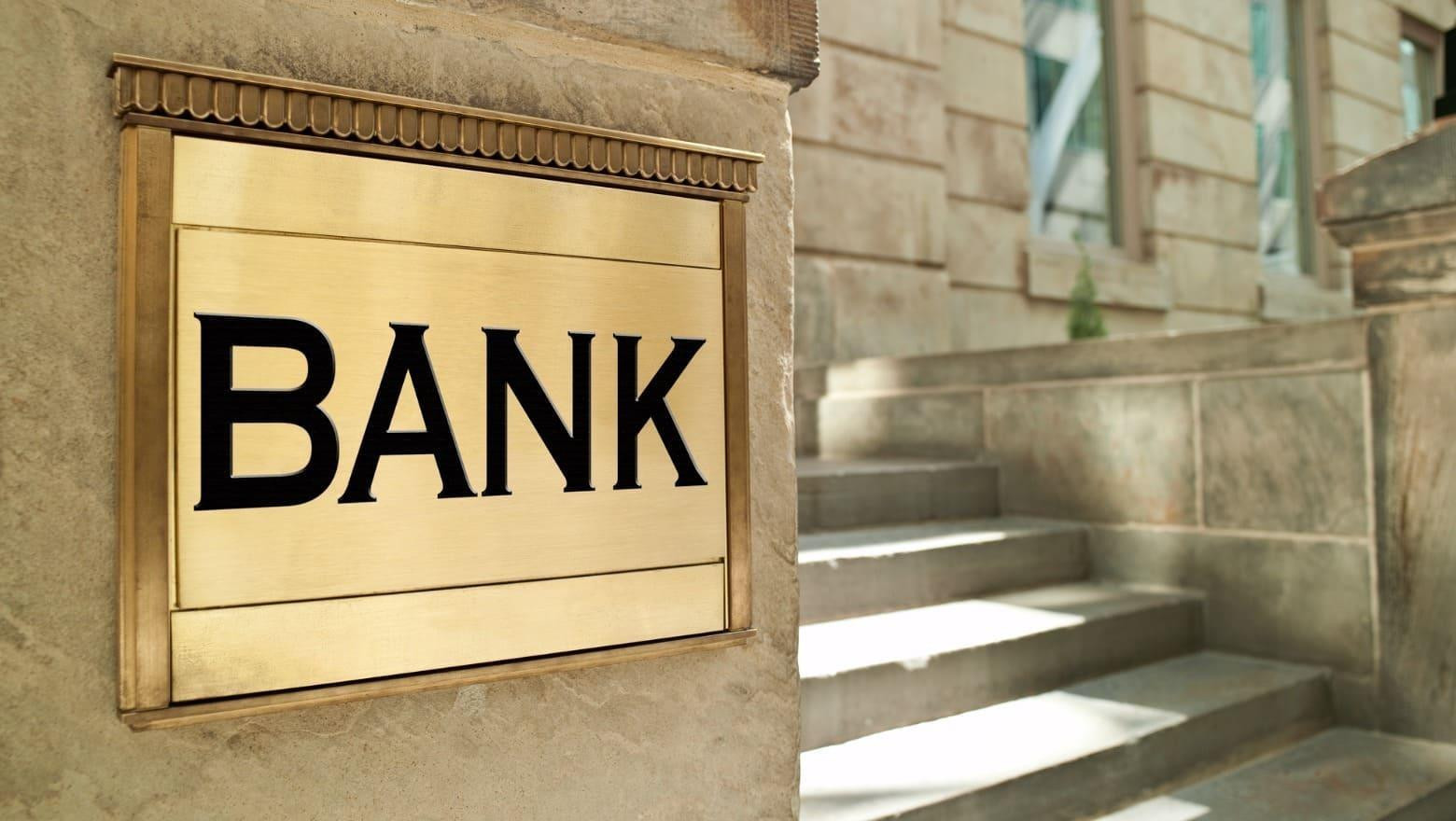Đến chiều 21/7, đã có 10 ngân hàng công bố lợi nhuận 6 tháng: Techcombank lãi hơn 18.500 tỷ, lộ diện nhà băng dẫn đầu khối tư nhân - Ảnh 1.