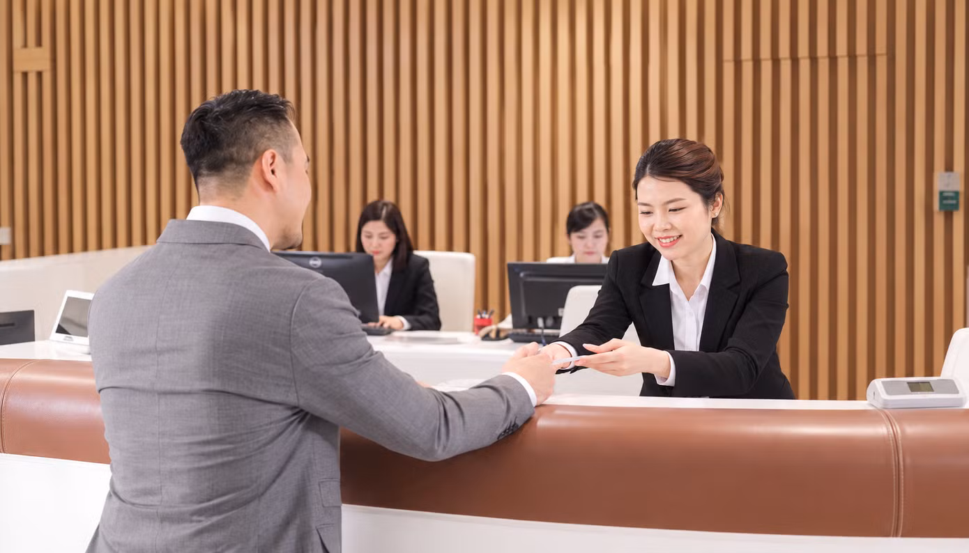 Đề xuất giám sát phòng chống rửa tiền với khách VIP, lãnh đạo ngân hàng- Ảnh 1.