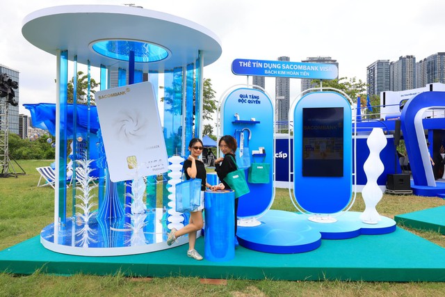 Có gì bên trong “Siêu du thuyền” SACOMBANK Visa tại concert The Siren World Opens 2026? - Ảnh 10.