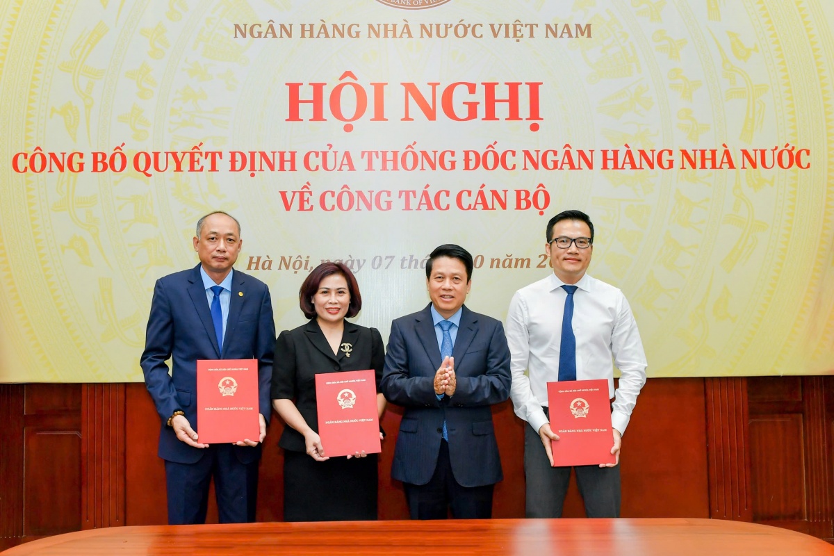 Ngân hàng Nhà nước điều động, bổ nhiệm cán bộ tại Nhà máy In tiền Quốc gia, Cục Phát hành và Kho quỹ- Ảnh 1.