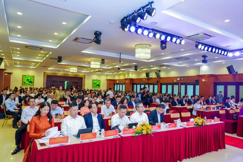 Ngành ngân hàng cam kết tiên phong, kiến tạo sức bật Đông Nam Bộ - Ảnh 5.