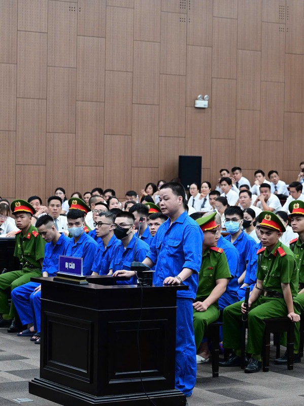Mr Hunter Lê Khắc Ngọ xin định giá lại 143 miếng vàng bị thu giữ - Ảnh 1.