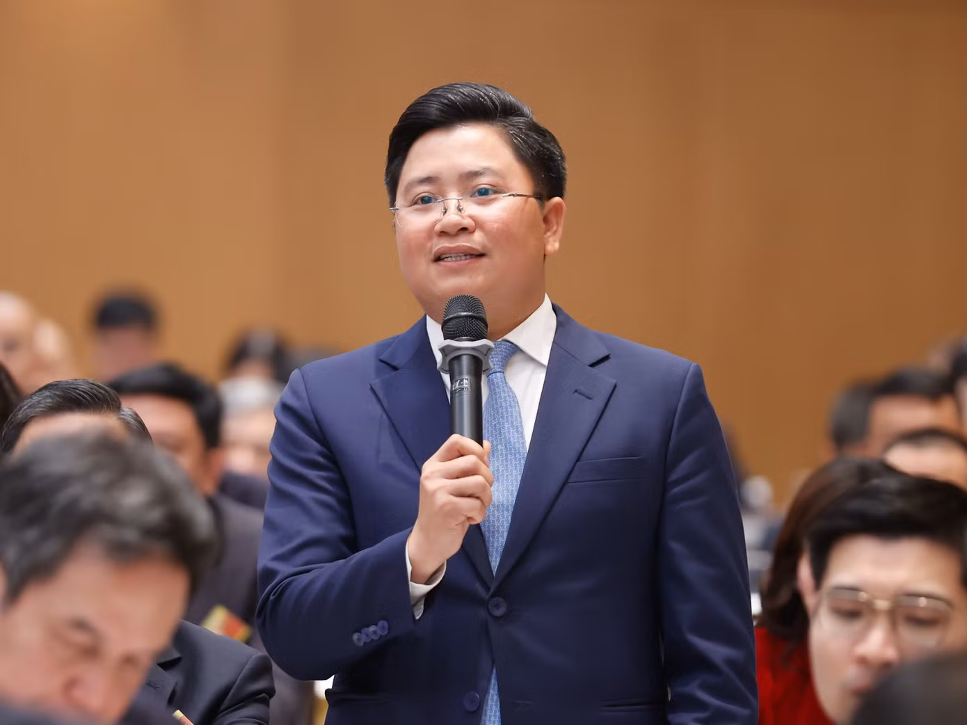 Ngân hàng bắt đầu giảm lãi suất cho vay- Ảnh 2.