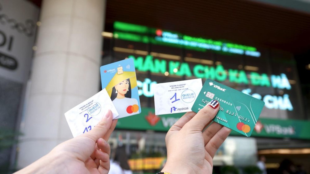Cuộc cạnh tranh mới của những chiếc thẻ ngân hàng- Ảnh 4.