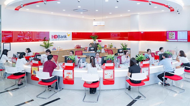 HDBank đạt 18.379 tỷ đồng lợi nhuận 9 tháng, tổng tài sản vượt 1,14 triệu tỷ đồng - Ảnh 1.