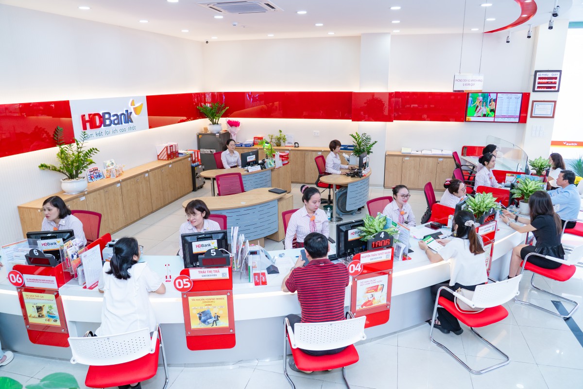 Lãi suất ngân hàng HDBank ngày 7/10: Gửi kỳ hạn nào có lãi suất cao nhất? - Ảnh 1.